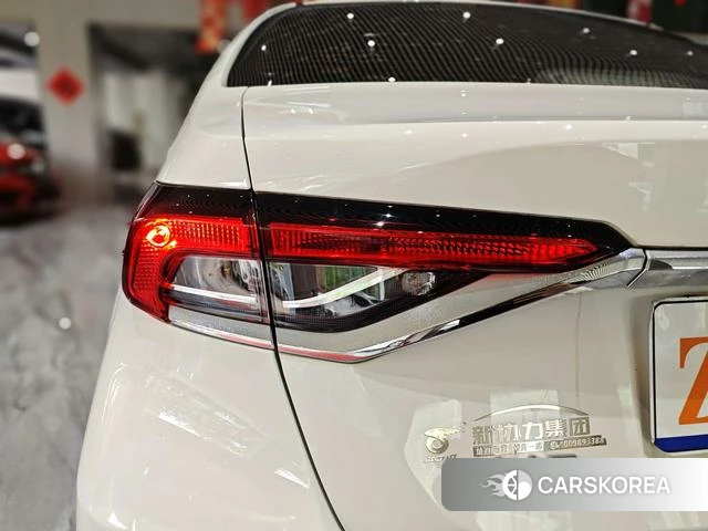 Toyota Corolla id 4220562 из Китая 8