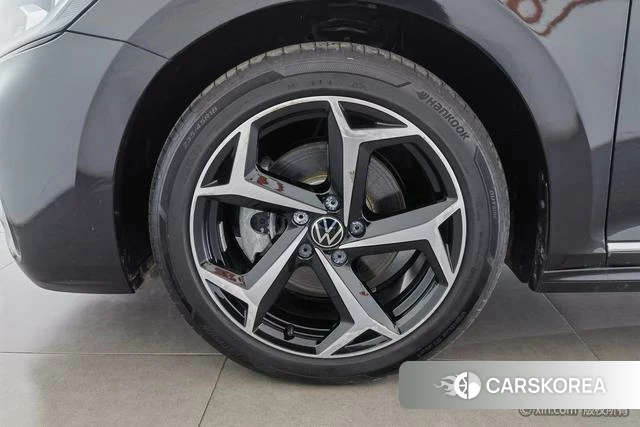 Volkswagen Passat id 4258567 из Китая 8