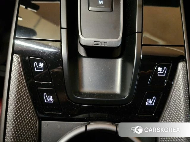 Porsche 911(992) id 4594472 из Кореи 8