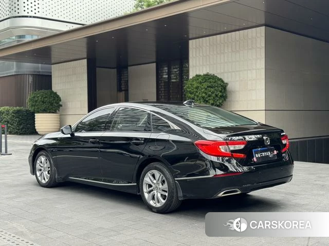 Honda Accord id 3857898 из Китая 8