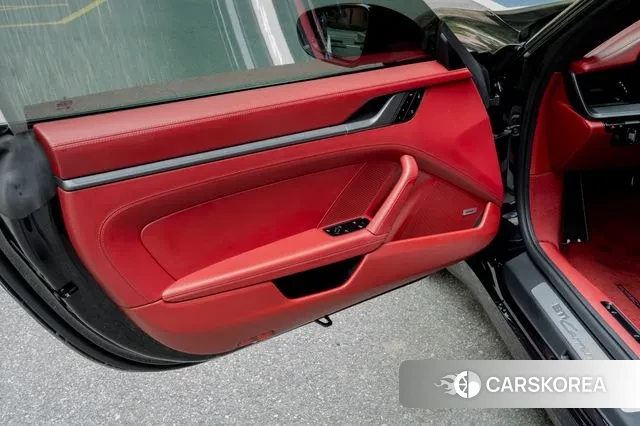 Porsche 911(992) id 3733319 из Кореи 8