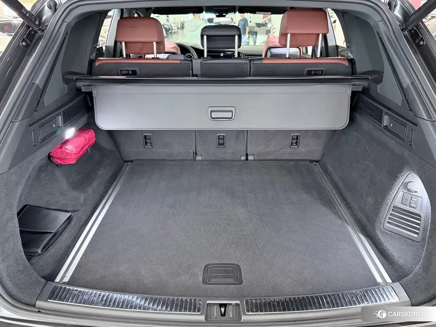 Volkswagen Touareg id 4600383 из Китая 8
