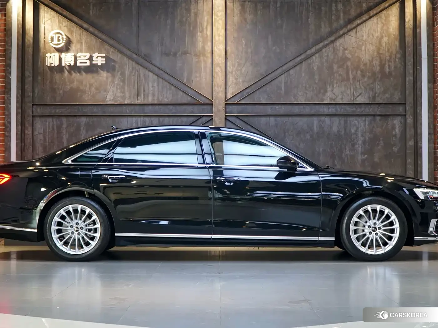 Audi A8 id 4654648 из Китая 8