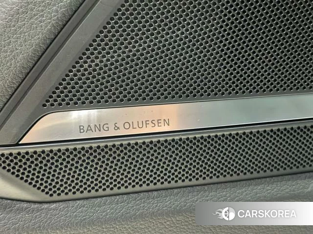Audi A7L id 3920588 из Китая 8