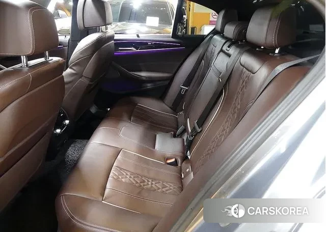 BMW 5 Series (G30) id 3348313 из Кореи 8