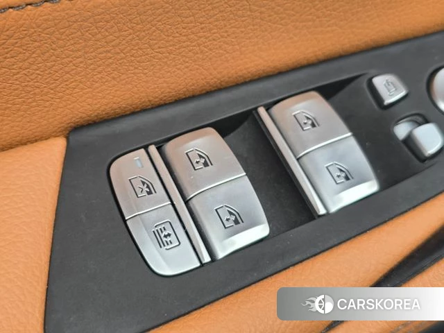BMW 5 Series (G30) id 4561141 из Кореи 8