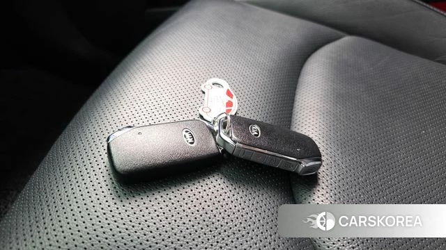 Kia Come New K3 id 4614979 из Кореи 8