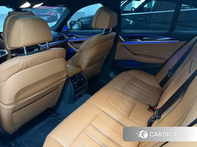 BMW 5 Series (G30) id 3601149 из Кореи 8