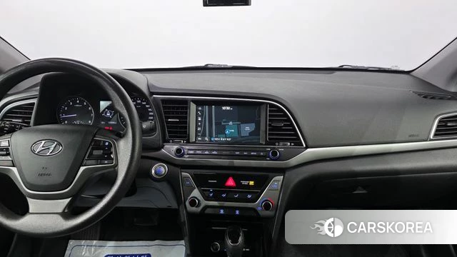 Hyundai Avante AD id 4496856 из Кореи 8
