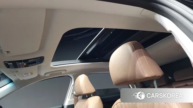 Hyundai Grandeur Hybrid (GN7) id 3002239 из Кореи 8