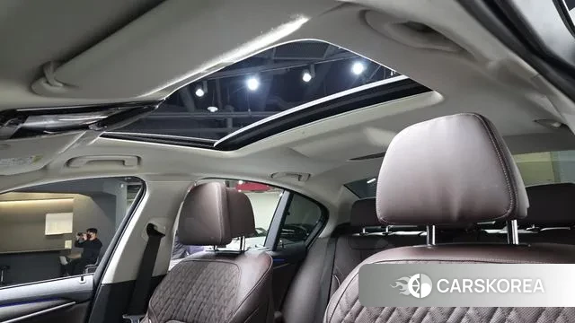 BMW 5 Series (G30) id 3432207 из Кореи 8