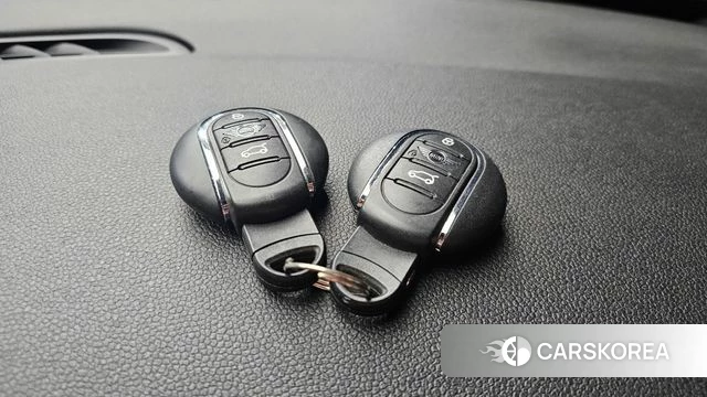 Mini Cooper S Convertible id 4331381 из Кореи 8