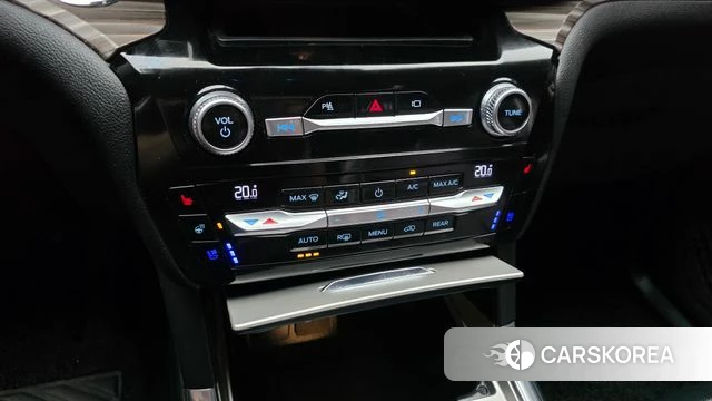 Ford Explorer 6th Generation id 4445390 из Кореи 8
