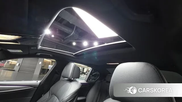 BMW 5 Series (G30) id 3388920 из Кореи 8