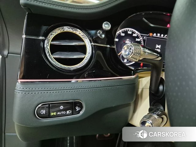 Bentley Continental GT 3rd Generation id 4696721 из Кореи 8