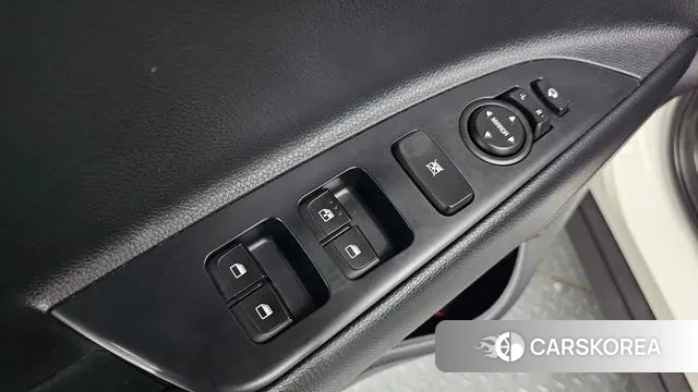 Kia Stonic id 2995275 из Кореи 8