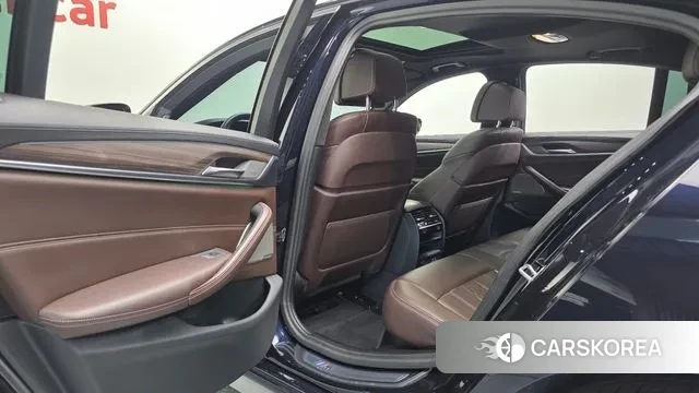 BMW 5 Series (G30) id 2976083 из Кореи 8