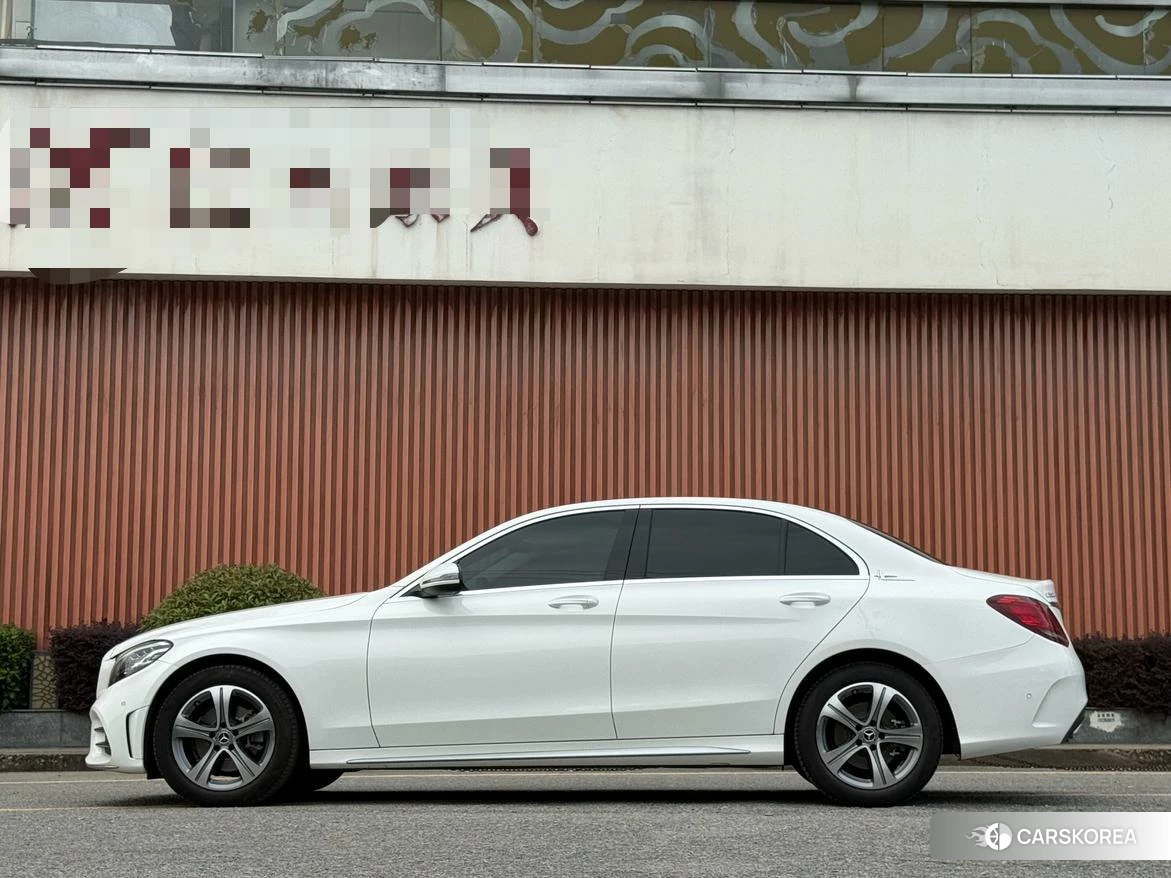 Mercedes-Benz Class C id 4512698 из Китая 8