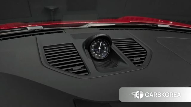 Porsche 911(992) id 4573690 из Кореи 8