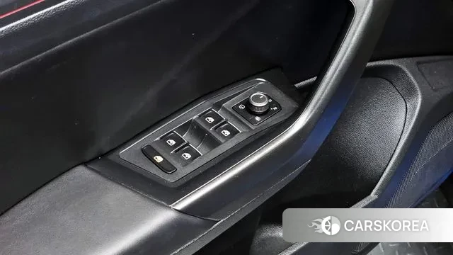 Volkswagen T-Roc id 3379152 из Кореи 8