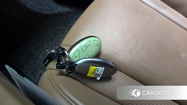 Hyundai Grandeur Hybrid (GN7) id 3891781 из Кореи 8