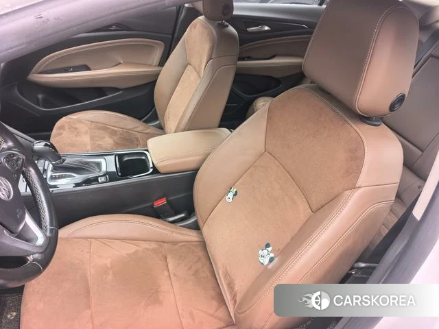 Buick Regal id 4219771 из Китая 8