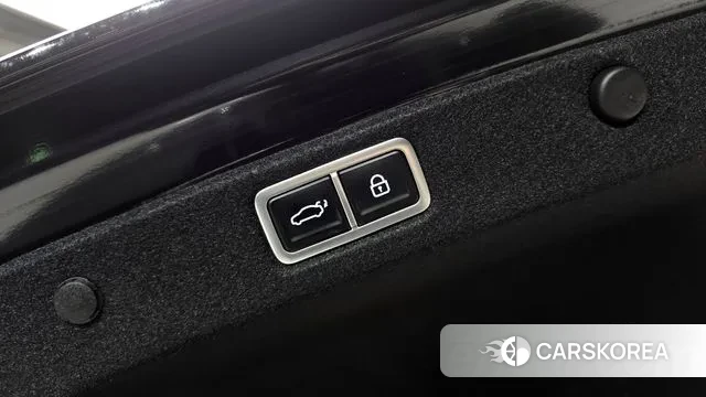 Hyundai Grandeur Hybrid (GN7) id 3256887 из Кореи 8