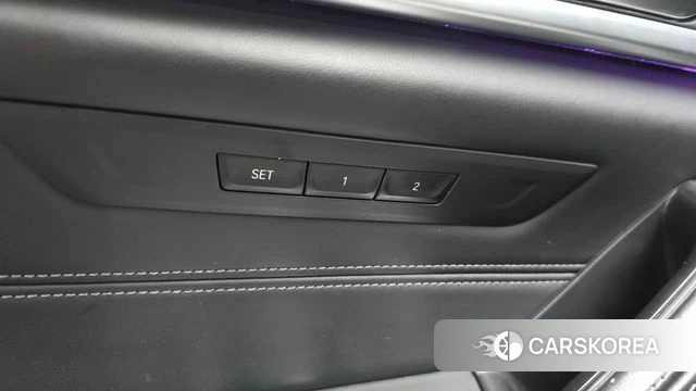 BMW 5 Series (G30) id 3885870 из Кореи 8