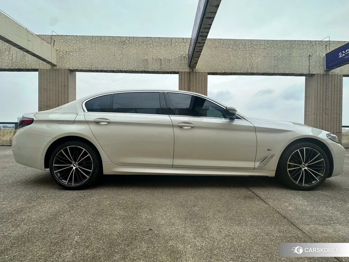 BMW 5 series id 4453695 из Китая 8