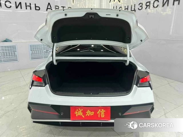 Hyundai Elantra id 4257706 из Китая 8
