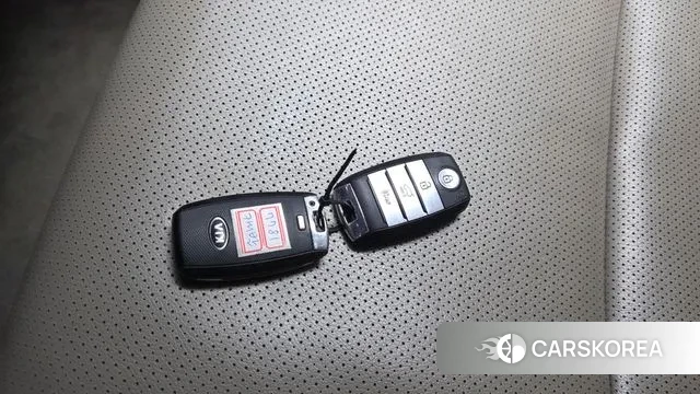 Kia The New Carnival id 3737138 из Кореи 8