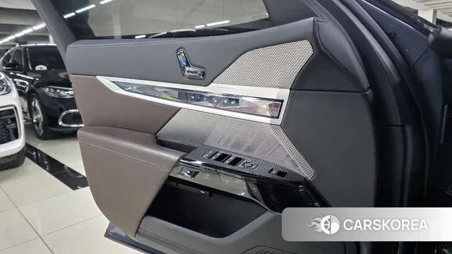 BMW 7 Series (G70) id 3751588 из Кореи 8