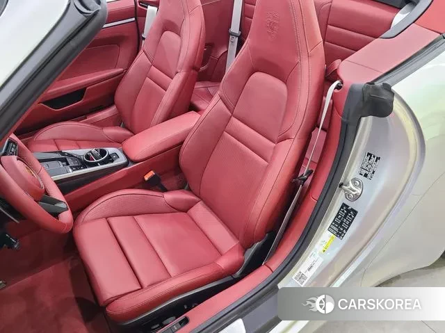 Porsche 911(992) id 3590498 из Кореи 8