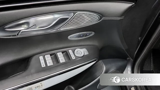 Genesis GV70 id 3788316 из Кореи 8