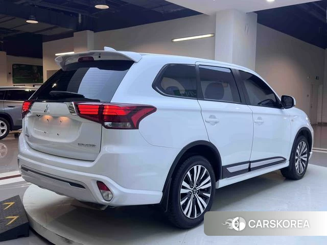 Mitsubishi  Outlander id 4241046 из Китая 8