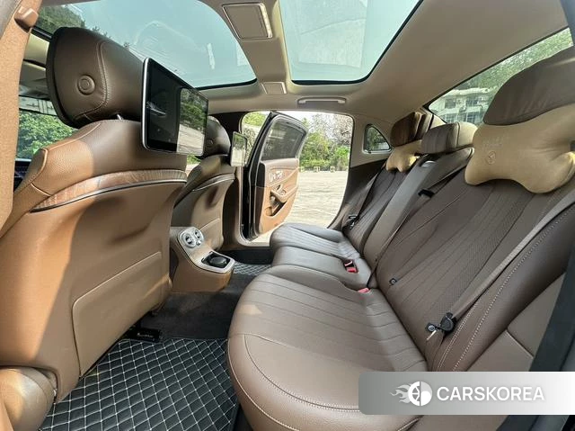 Mercedes-Benz E-class id 4264506 из Китая 8