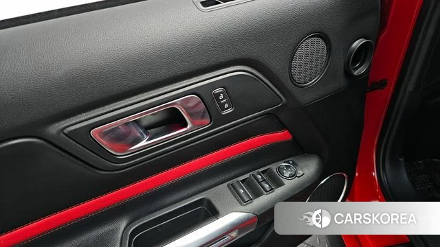 Ford Mustang id 3811543 из Кореи 8