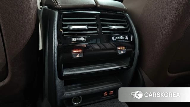 BMW 5 Series (G30) id 3812369 из Кореи 8