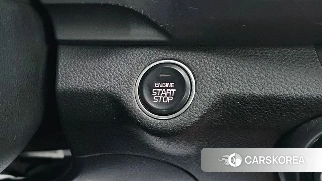 Kia Stonic id 4718053 из Кореи 8