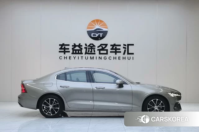 Volvo S60 id 4209173 из Китая 8