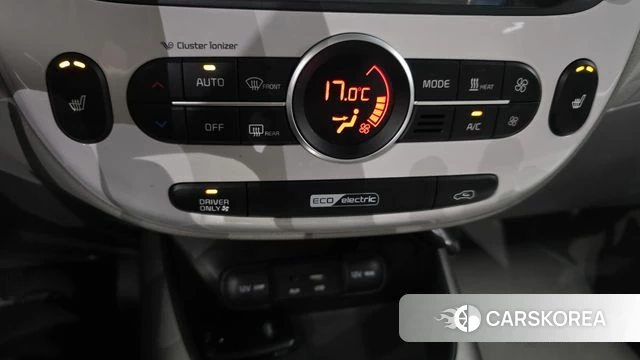 Kia Soul EV id 4794929 из Кореи 8