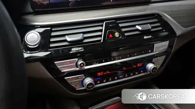 BMW 5 Series (G30) id 2895941 из Кореи 8