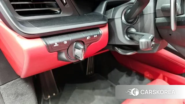 Porsche 911(992) id 3366461 из Кореи 8