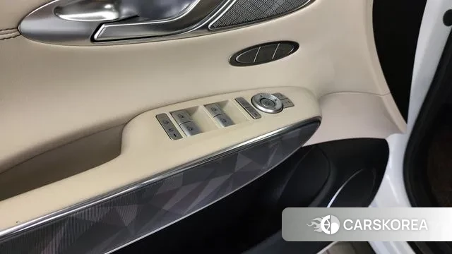 Genesis GV70 id 3043118 из Кореи 8