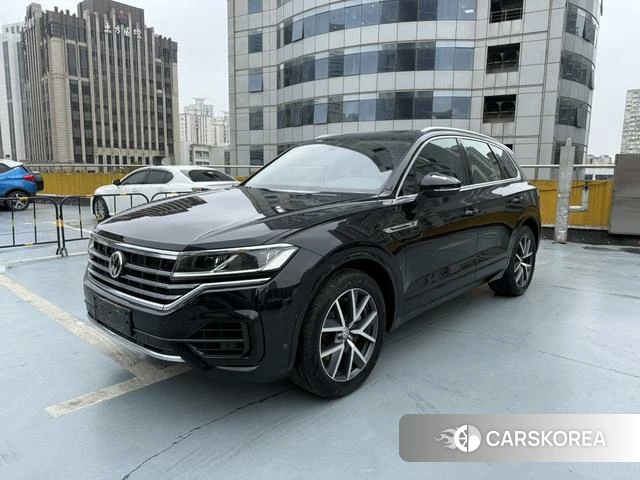 Volkswagen Touareg id 4240221 из Китая 8