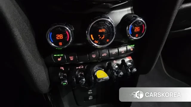 Mini Cooper Electric id 3712244 из Кореи 8