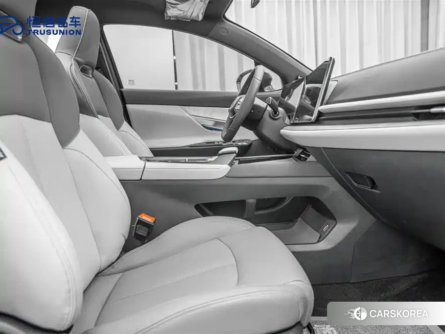 Chang'an Changan UNI-T id 4589121 из Китая 8