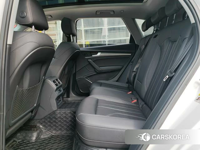 Audi Q5L id 4275632 из Китая 8