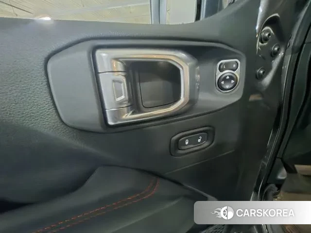 Jeep Wrangler (JL) id 3353349 из Кореи 8