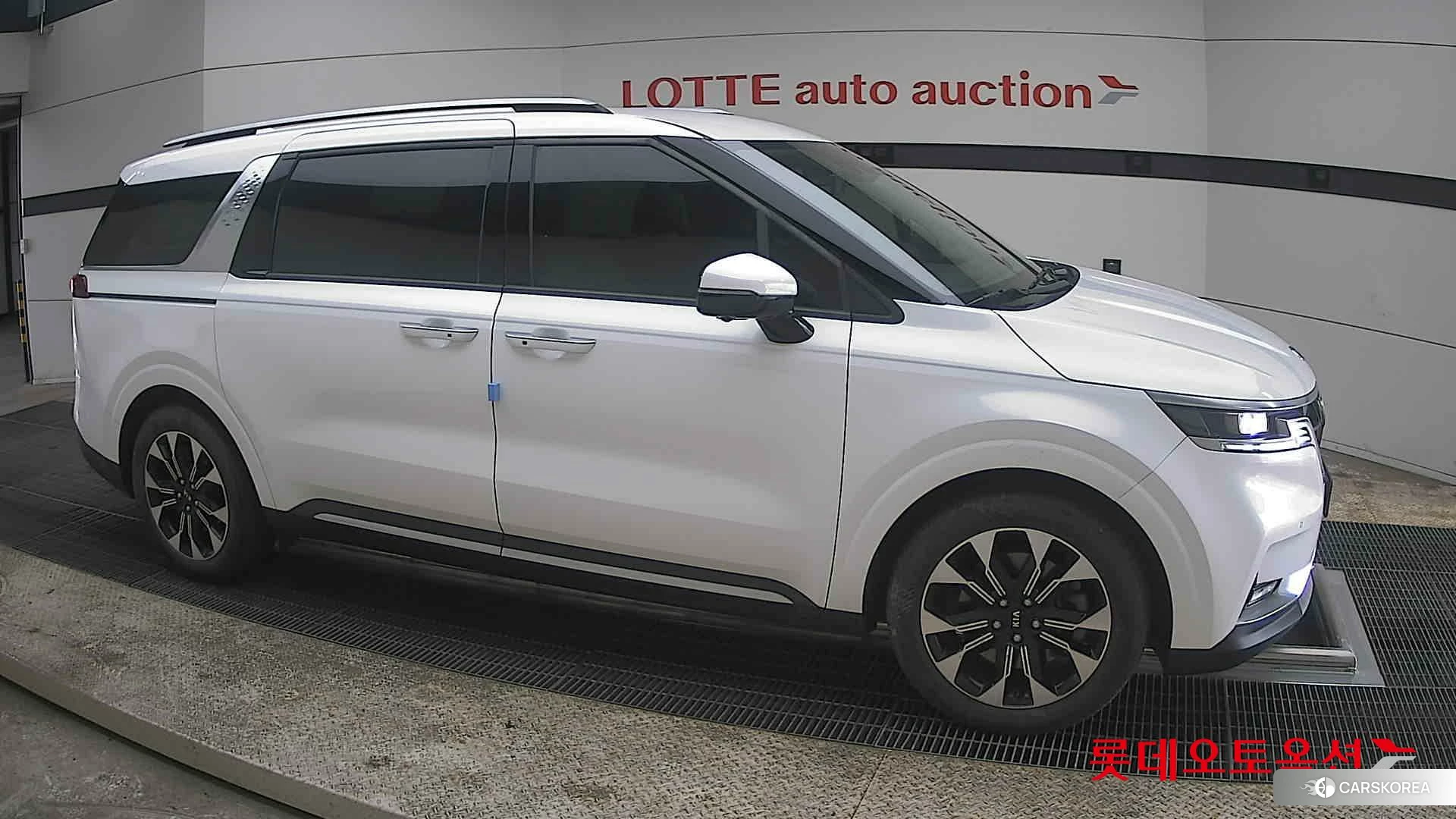 Kia Carnival id 3875736 из Кореи 8